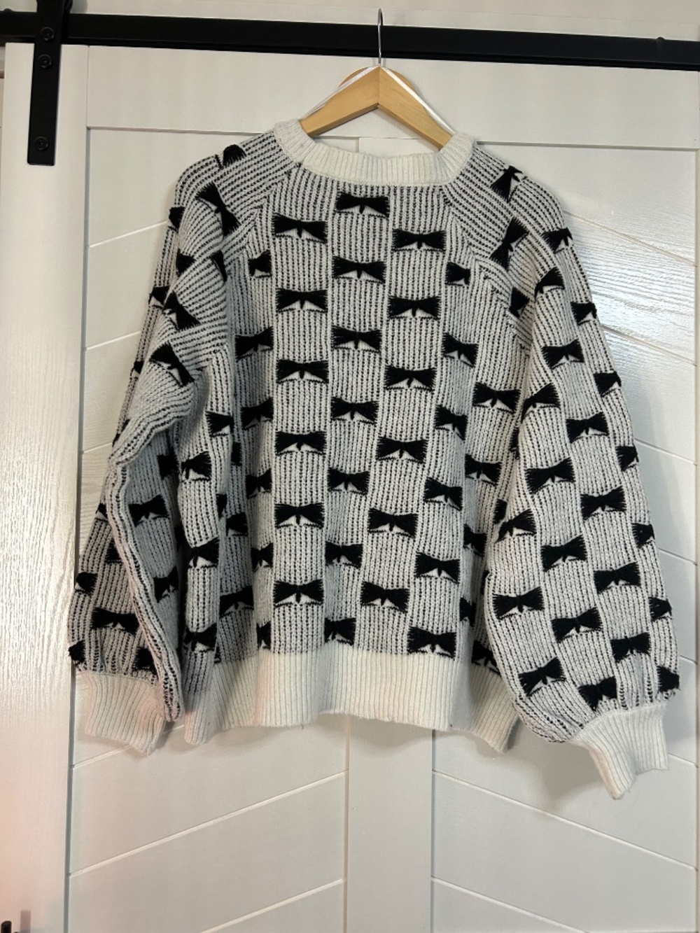 Only sweater - Picture 3 of 5